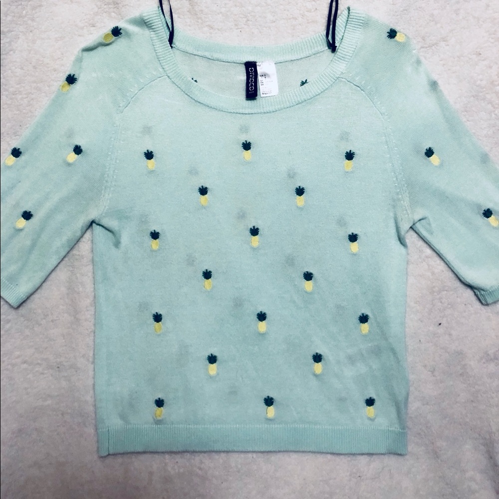 H&M mint green sweater shirt w/ pineapples